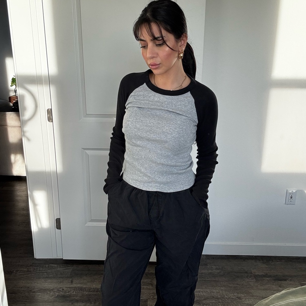 Brandy Melville Gray and Black Fitted Raglan Tee